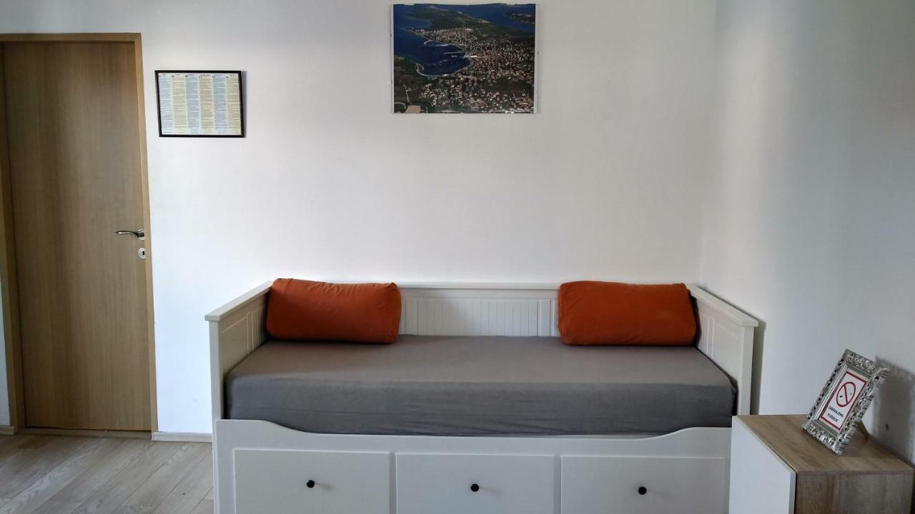 Apartments Booky Novalja Exterior photo